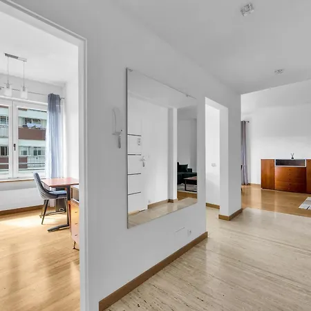 Apartamento Wola - Old Town Nearby & Parking, Balcony - By Rentujemy *
