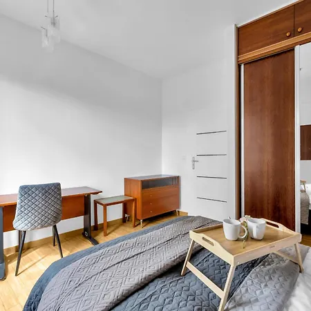 Wola - Old Town Nearby & Parking, Balcony - By Rentujemy Apartamento
